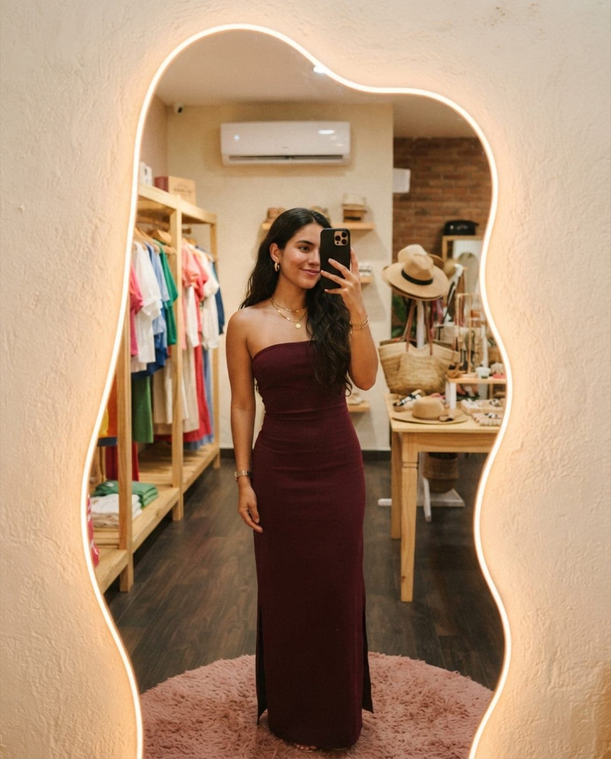 Vestido largo strapless bordó bordó